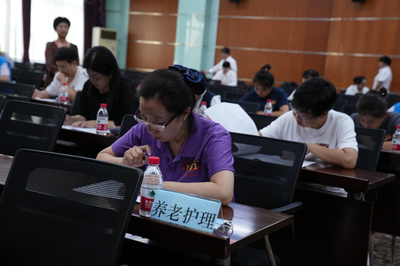 全國(guó)家政服務(wù)業(yè)職業(yè)技能競(jìng)賽遼寧省選拔賽在大連舉辦，助推家政服務(wù)專業(yè)化發(fā)展